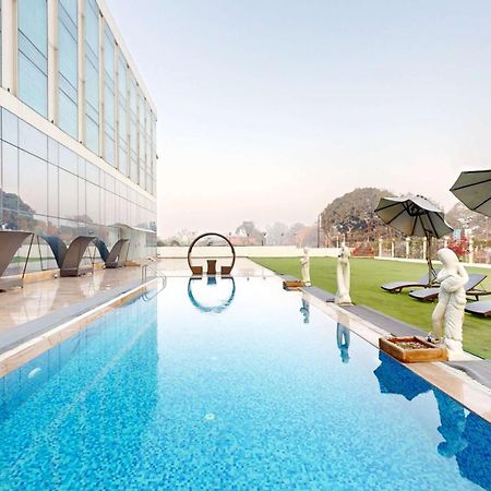 Radisson Hotel Bareilly Airport Exterior foto