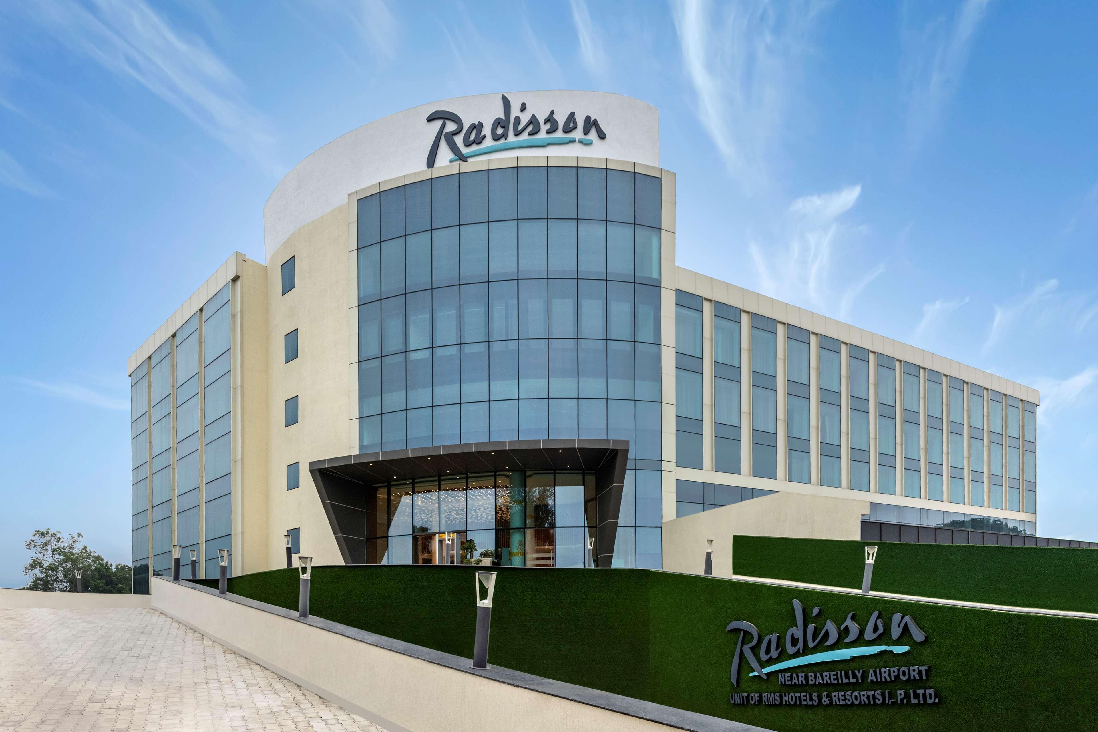 Radisson Hotel Bareilly Airport Exterior foto